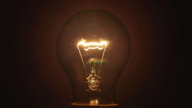 Advantages and Disadvantages of Incandescent Bulbs