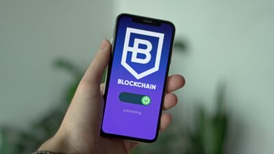 What is a blockchain wallet? How does it work?