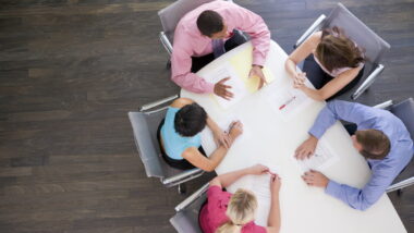 How to lead effective team meetings