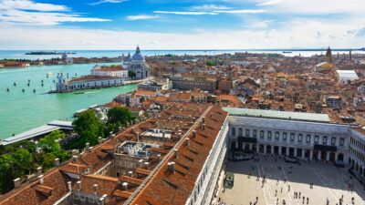Navigating academia in the floating city: 4 things to know about studying abroad in Venice