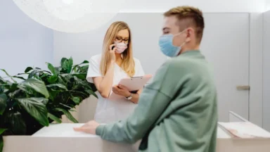 10 common mistakes medical receptionists should avoid