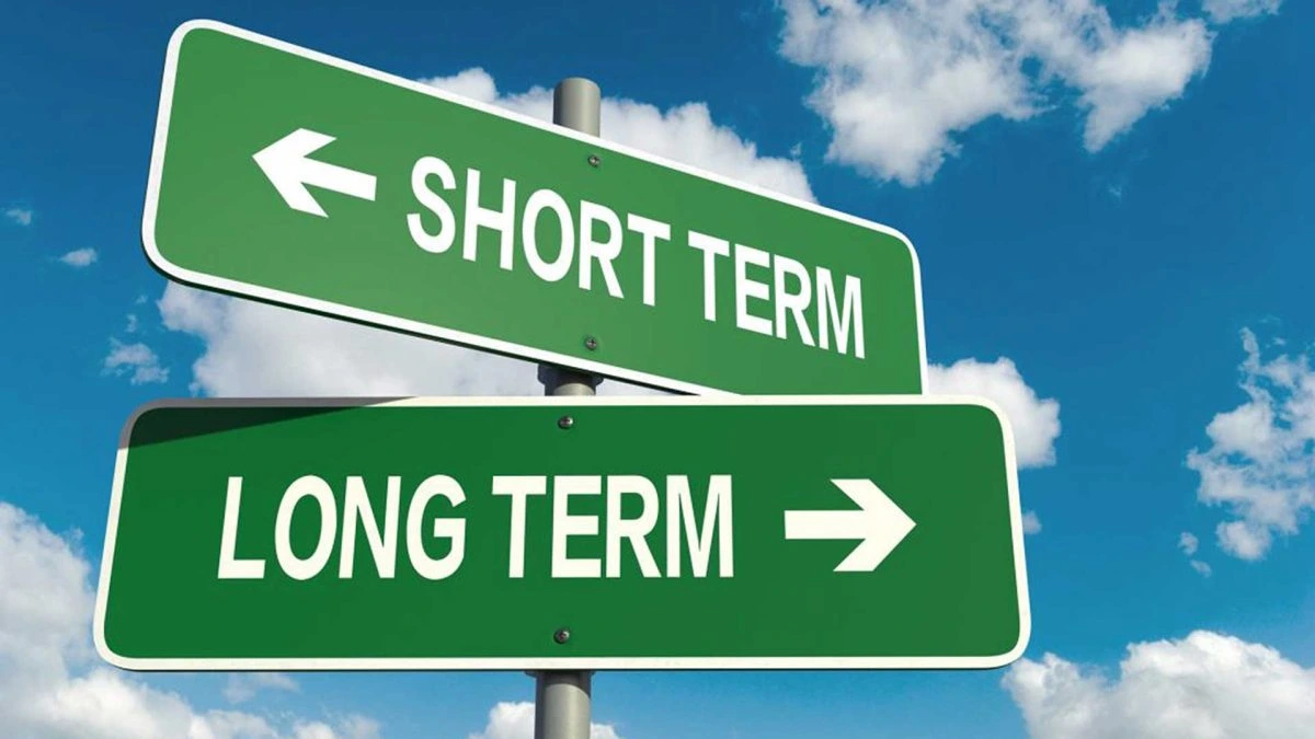 Short-Term vs. Long-Term Investment